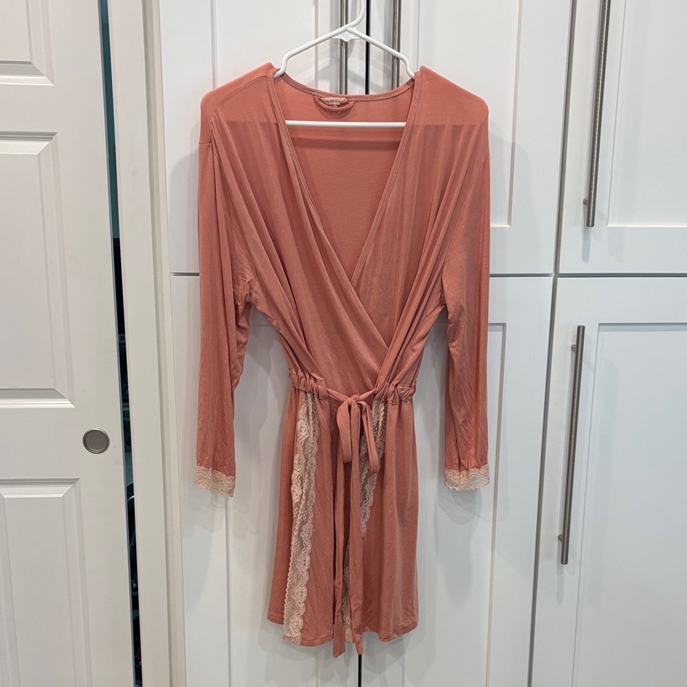 Eberjey Pink Robe - Picture 4 of 9